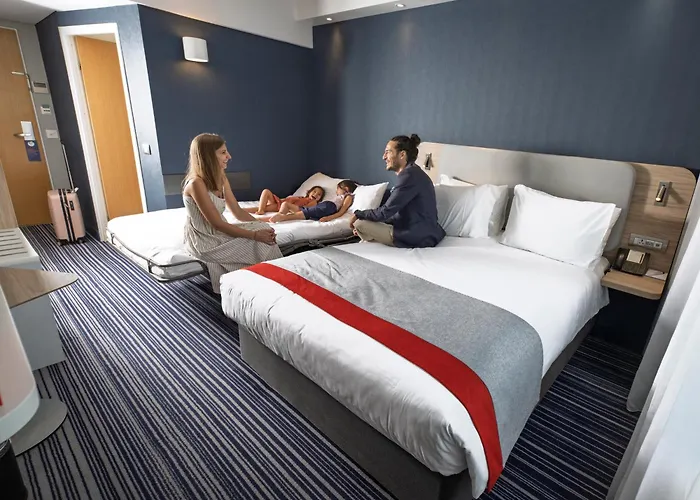 Holiday Inn Express Geneva Airport By IhgAirport Hotel